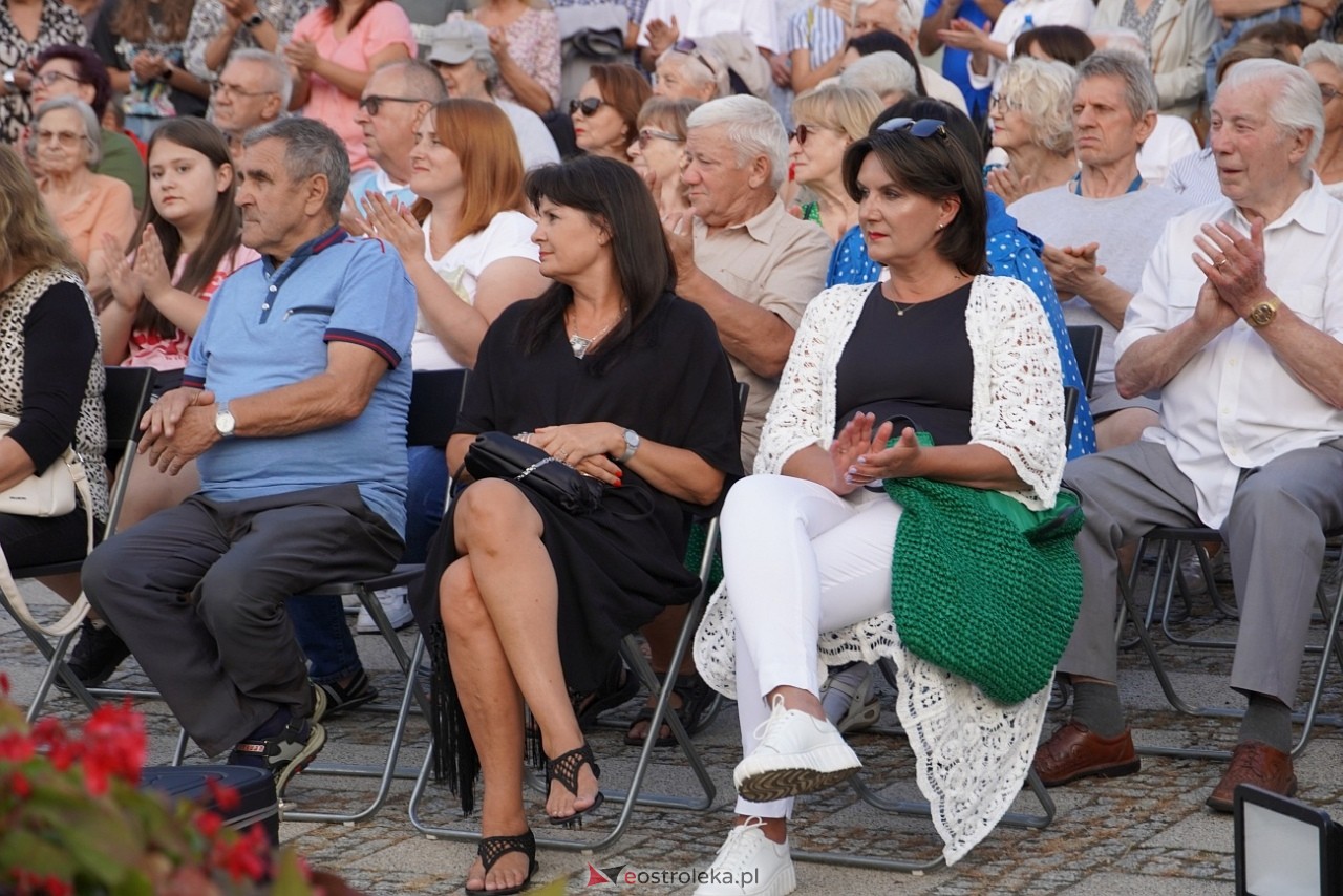 Art-czwARTek -Piotr Grzyb i Zupa Grzybowa [8.08.2024] - zdjęcie #75 - eOstroleka.pl