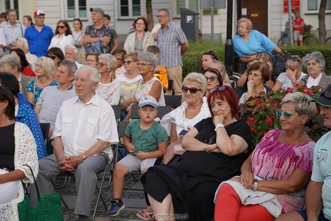 Art-czwARTek -Piotr Grzyb i Zupa Grzybowa [8.08.2024] - zdjęcie #71 - eOstroleka.pl