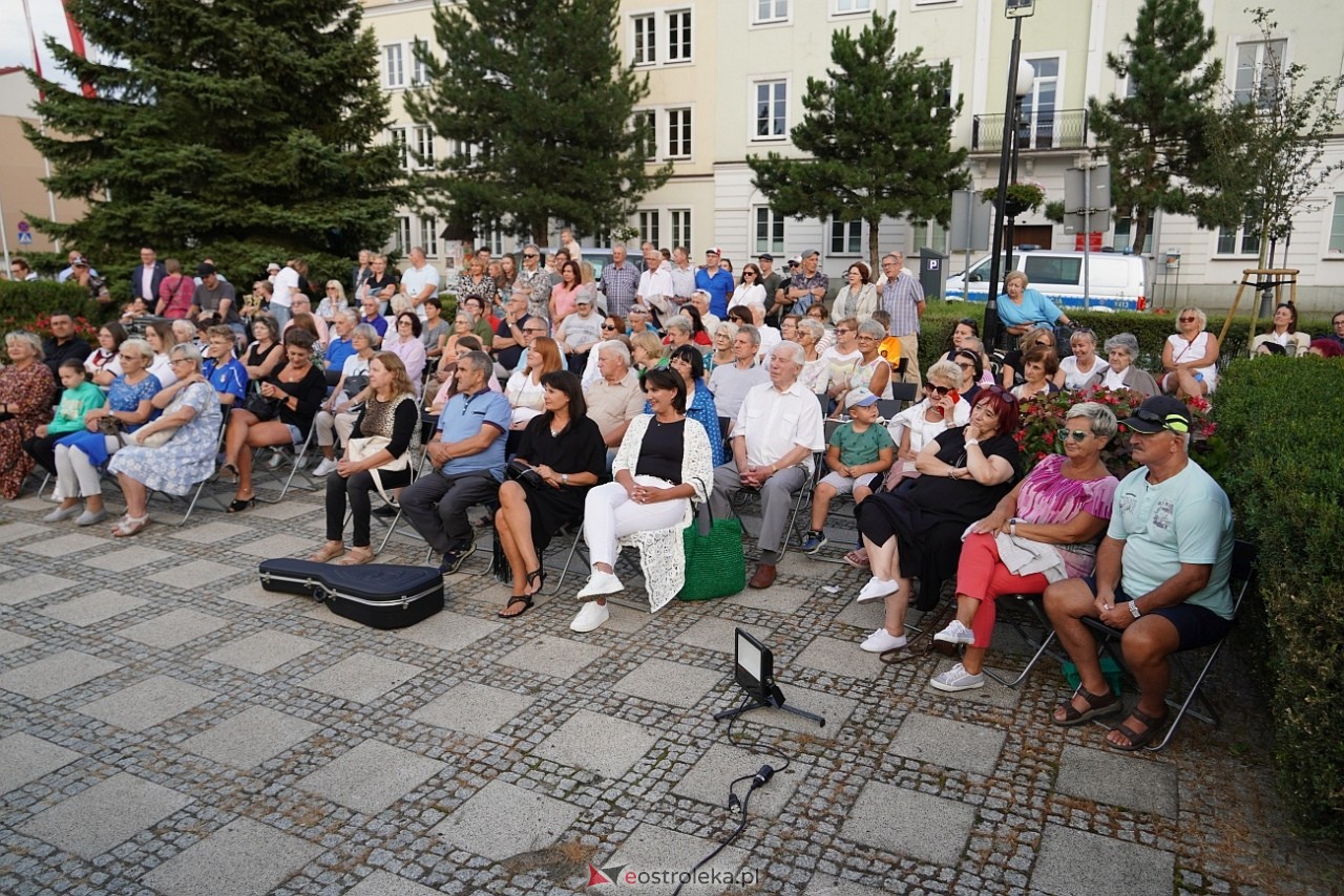 Art-czwARTek -Piotr Grzyb i Zupa Grzybowa [8.08.2024] - zdjęcie #70 - eOstroleka.pl