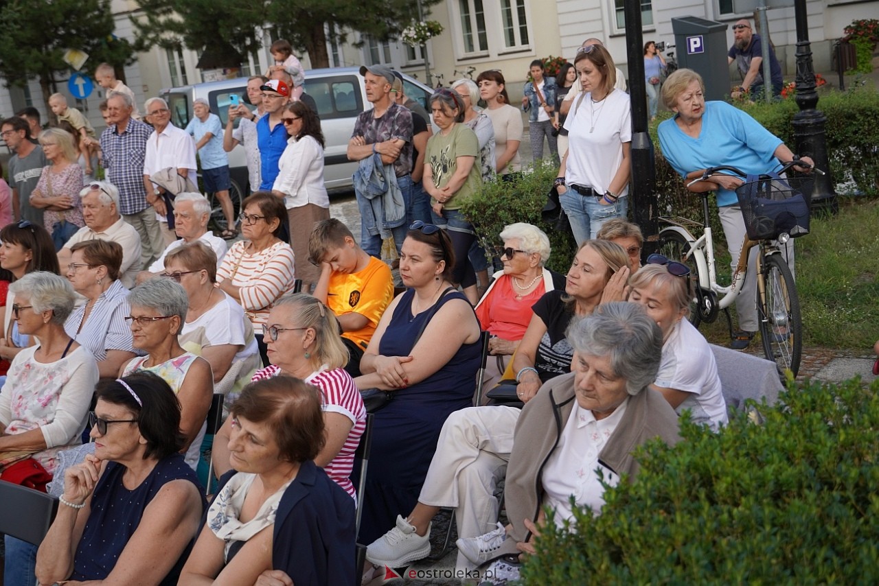 Art-czwARTek -Piotr Grzyb i Zupa Grzybowa [8.08.2024] - zdjęcie #55 - eOstroleka.pl