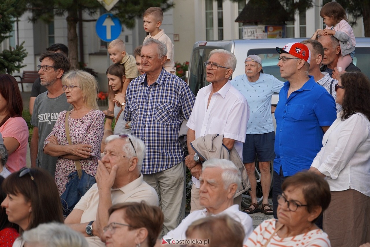 Art-czwARTek -Piotr Grzyb i Zupa Grzybowa [8.08.2024] - zdjęcie #52 - eOstroleka.pl