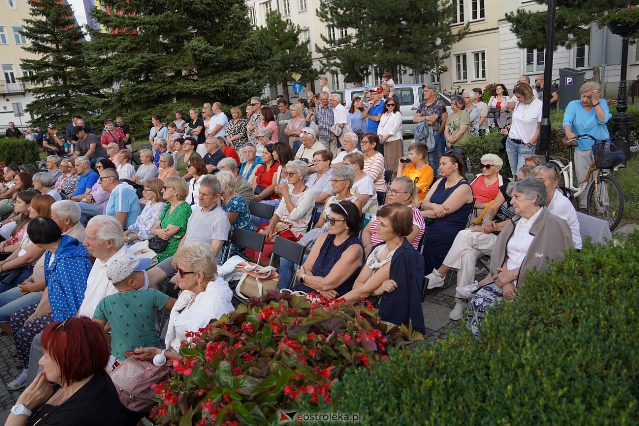 Art-czwARTek -Piotr Grzyb i Zupa Grzybowa [8.08.2024] - zdjęcie #45 - eOstroleka.pl