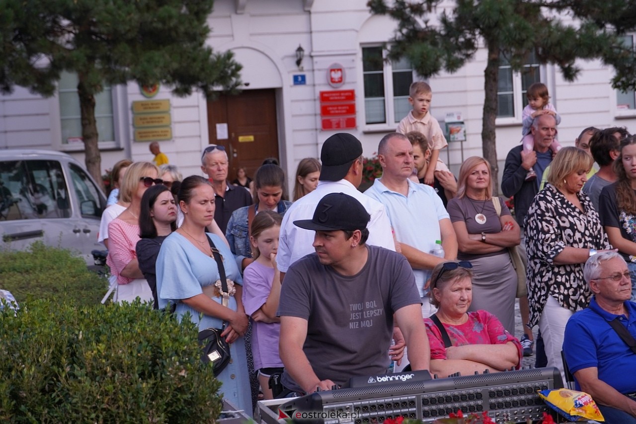 Art-czwARTek -Piotr Grzyb i Zupa Grzybowa [8.08.2024] - zdjęcie #32 - eOstroleka.pl