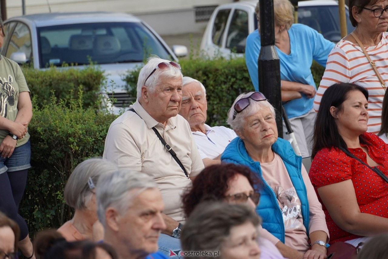 Art-czwARTek -Piotr Grzyb i Zupa Grzybowa [8.08.2024] - zdjęcie #30 - eOstroleka.pl