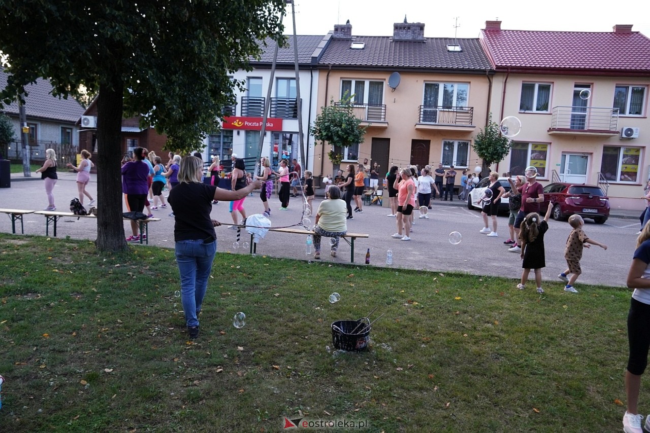 Maraton zumby w Goworowie [9.08.2024] - zdjęcie #49 - eOstroleka.pl