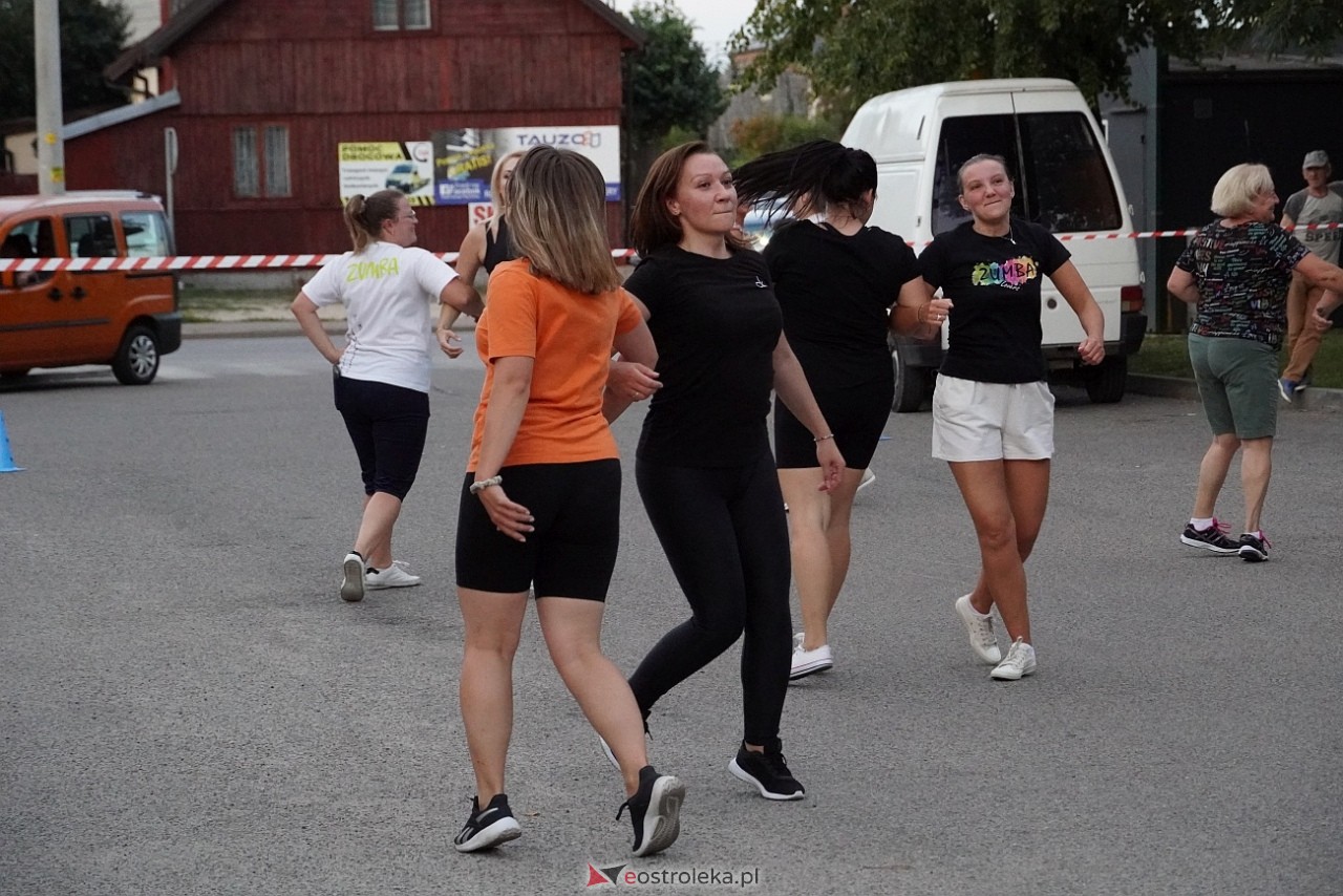 Maraton zumby w Goworowie [9.08.2024] - zdjęcie #11 - eOstroleka.pl