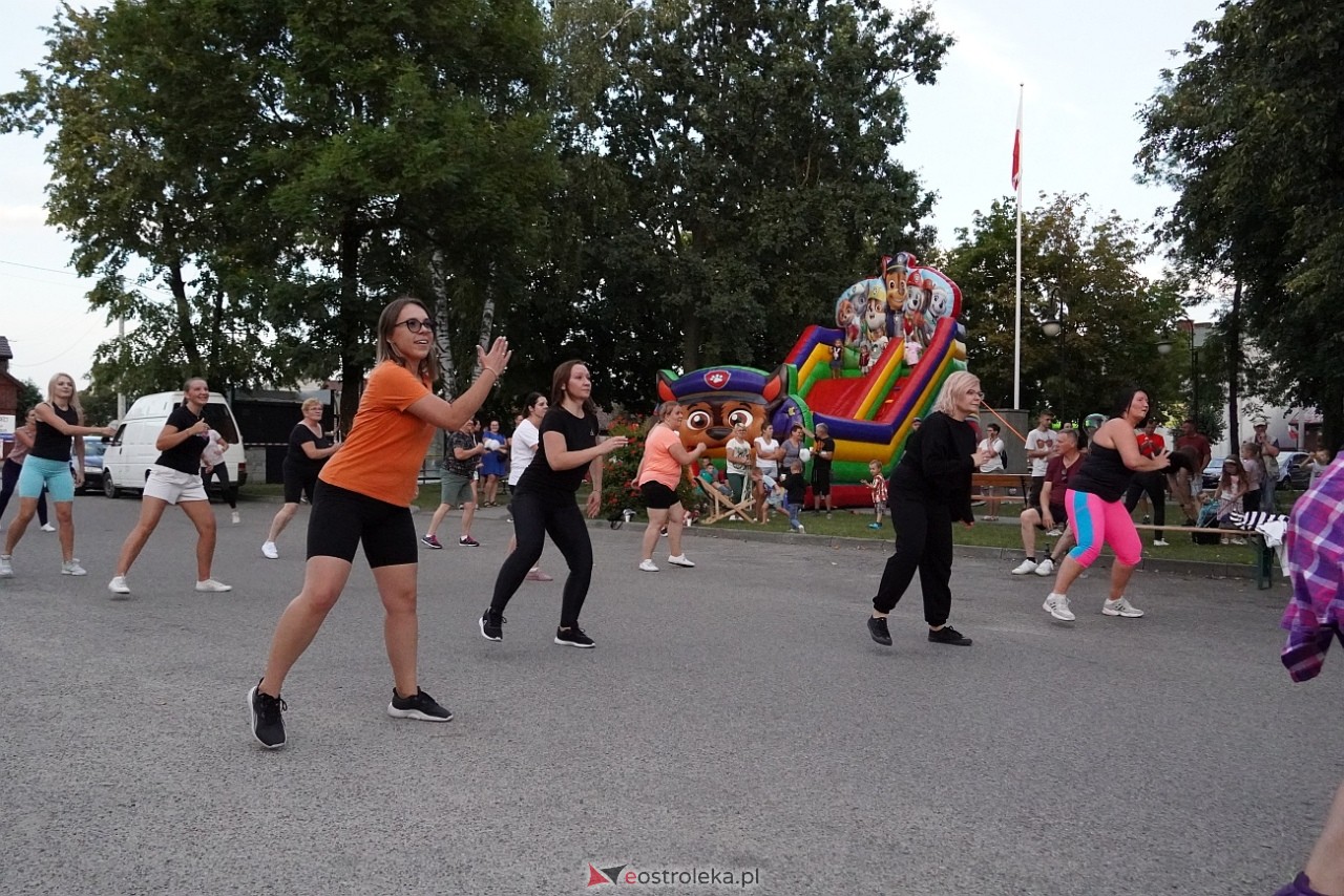 Maraton zumby w Goworowie [9.08.2024] - zdjęcie #10 - eOstroleka.pl
