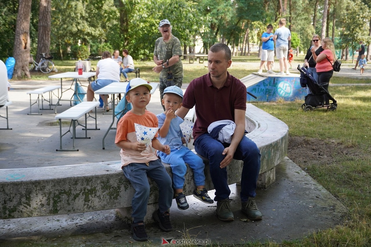 Piknik Radosne Wakacje w Parku Miejskim [10.08.2024] - zdjęcie #45 - eOstroleka.pl