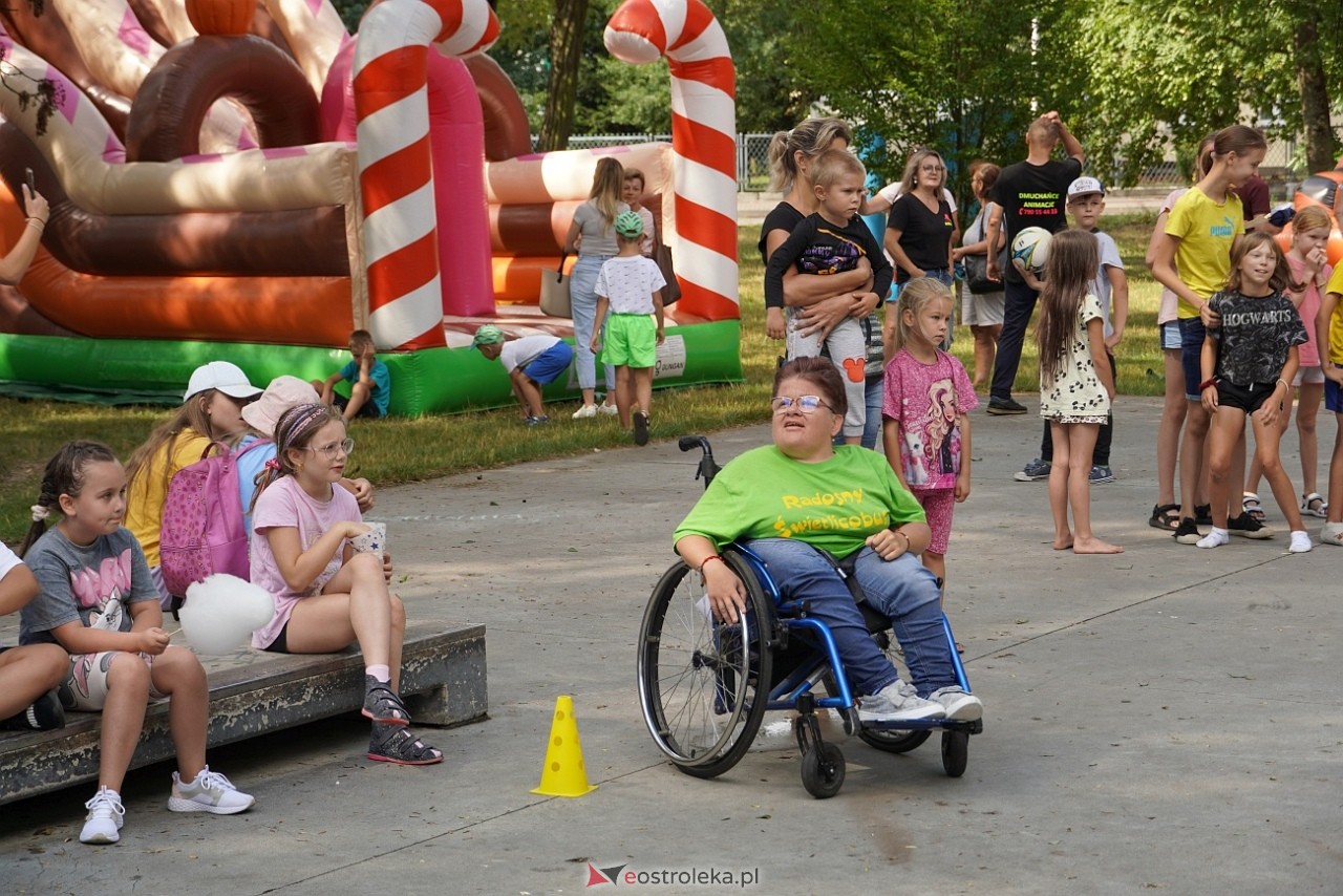 Piknik Radosne Wakacje w Parku Miejskim [10.08.2024] - zdjęcie #39 - eOstroleka.pl