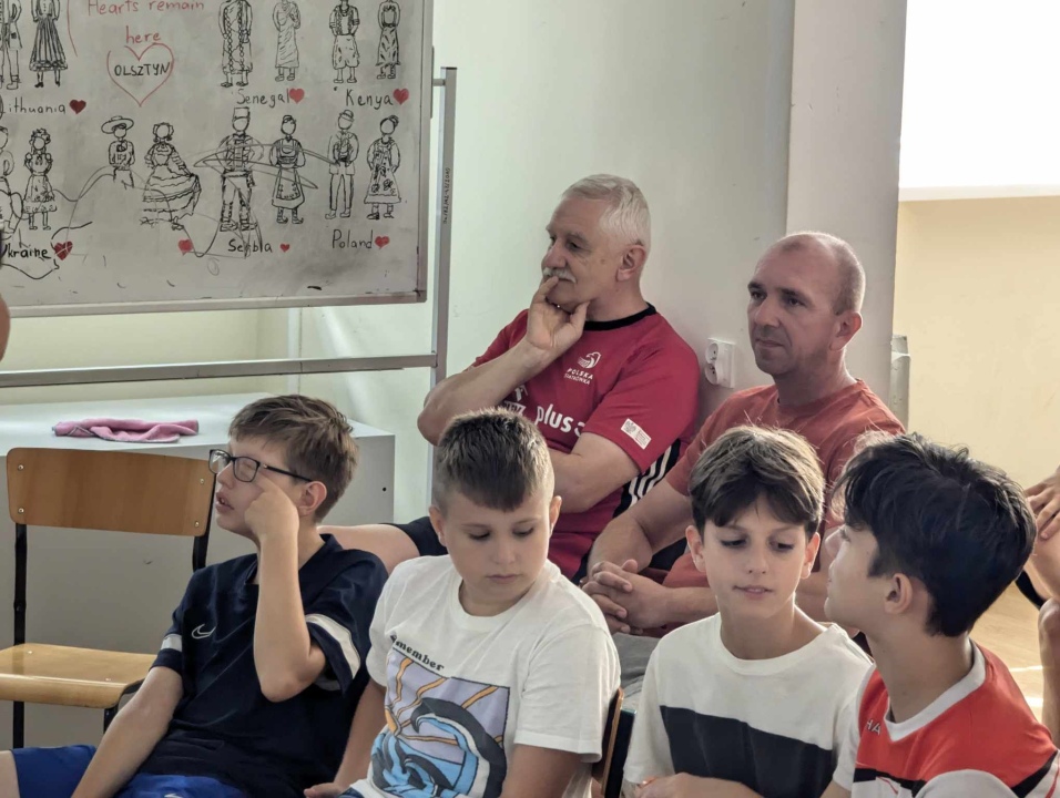 Siatkarze Olimpu kibicowali w finale igrzysk [10.08.2024] - zdjęcie #7 - eOstroleka.pl