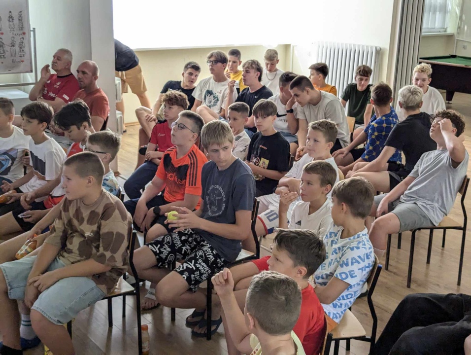 Siatkarze Olimpu kibicowali w finale igrzysk [10.08.2024] - zdjęcie #3 - eOstroleka.pl