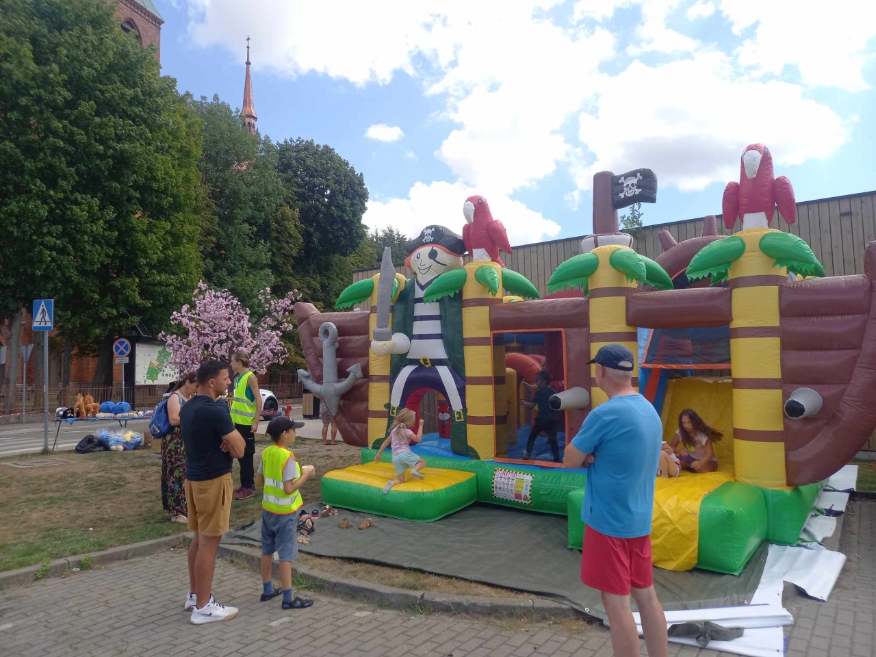 Być zdrowym i aktywnym w Tężni Solankowej w Rzekuniu [10.08.2024] - zdjęcie #24 - eOstroleka.pl