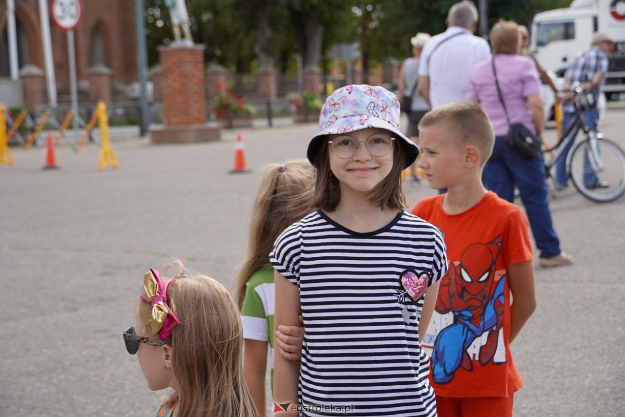 Piknik Bezpieczne wakacje - Senior na drodze w Rzekuniu [10.08.2024] - zdjęcie #40 - eOstroleka.pl