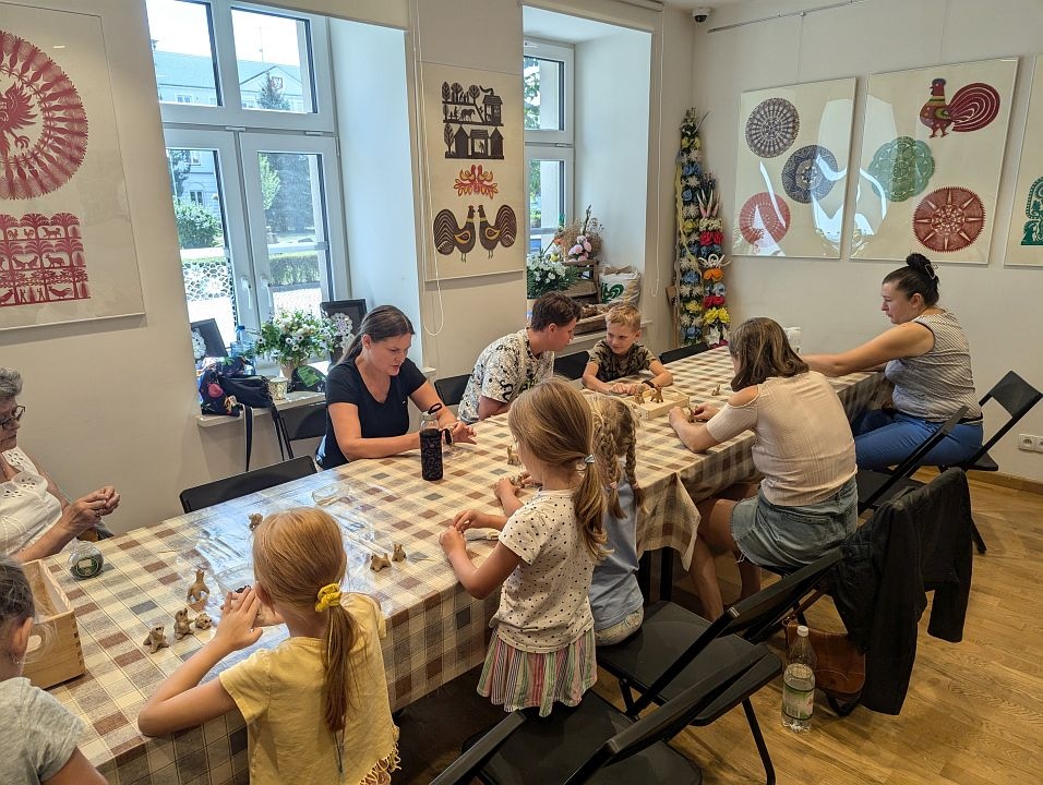 Etnodizajn po kurpiowsku [11.08.2024] - zdjęcie #8 - eOstroleka.pl