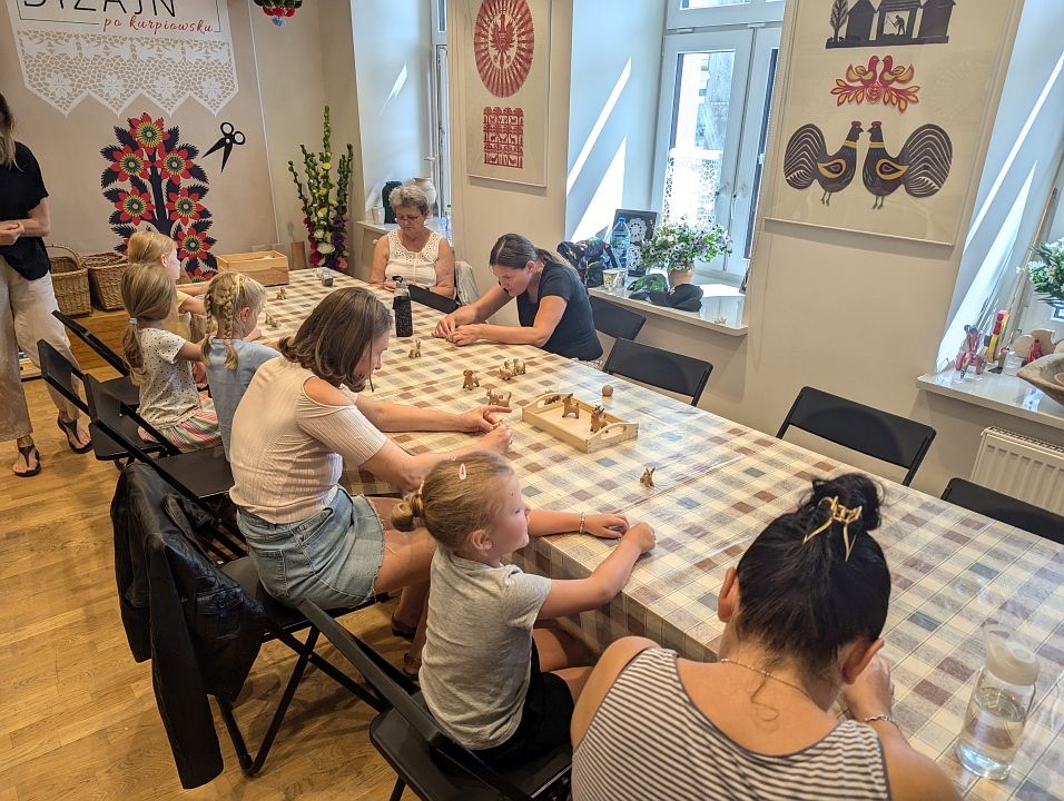 Etnodizajn po kurpiowsku [11.08.2024] - zdjęcie #2 - eOstroleka.pl