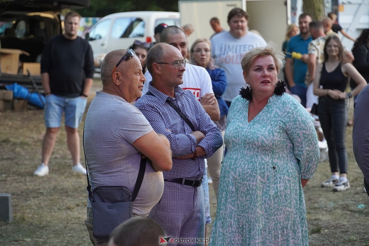 Świnia kontra Dzik - wieczorne koncerty [11.08.2024] - zdjęcie #33 - eOstroleka.pl