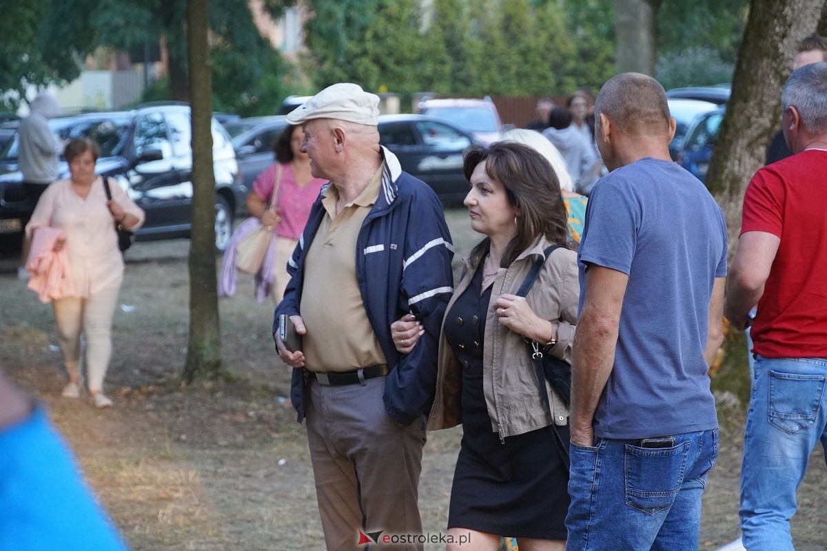 Świnia kontra Dzik - wieczorne koncerty [11.08.2024] - zdjęcie #2 - eOstroleka.pl