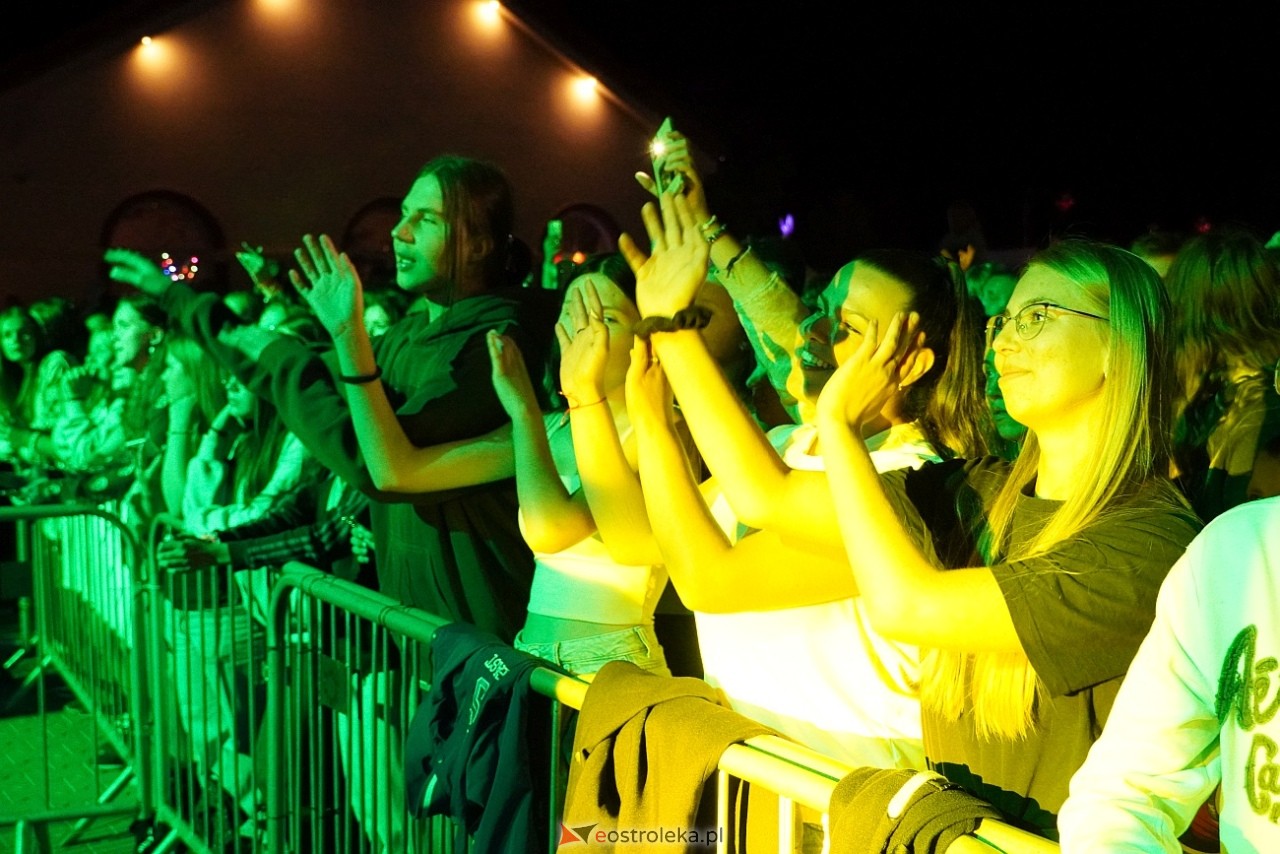 Jarmarki Czerwińskie 2024: koncert CLEO [11.08.2024] - zdjęcie #159 - eOstroleka.pl