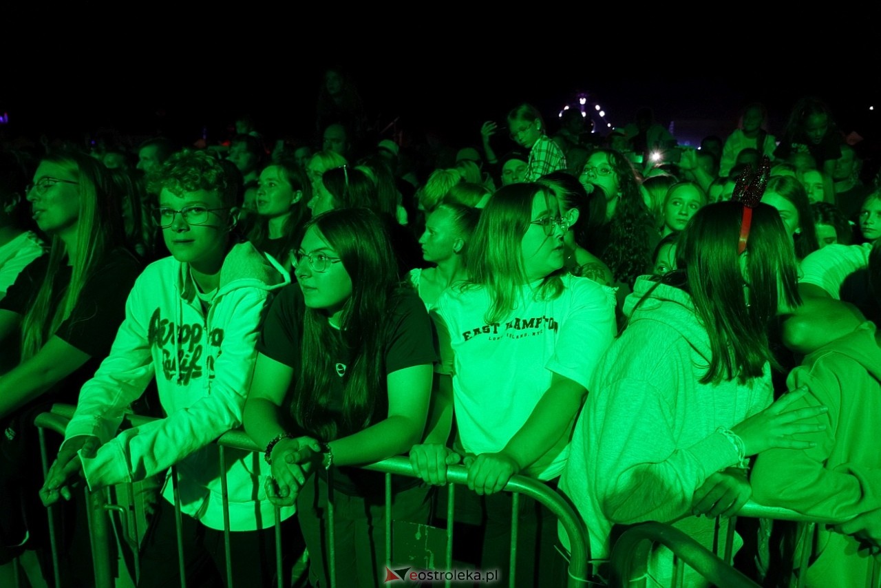 Jarmarki Czerwińskie 2024: koncert CLEO [11.08.2024] - zdjęcie #154 - eOstroleka.pl