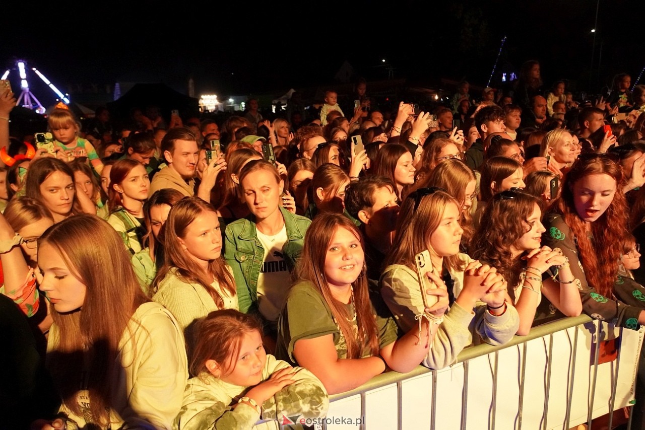 Jarmarki Czerwińskie 2024: koncert CLEO [11.08.2024] - zdjęcie #144 - eOstroleka.pl