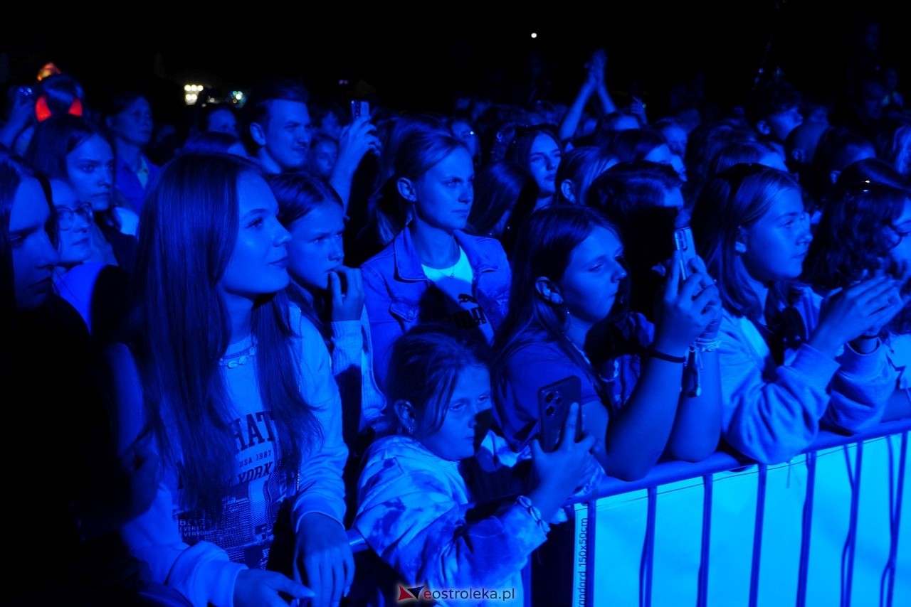 Jarmarki Czerwińskie 2024: koncert CLEO [11.08.2024] - zdjęcie #127 - eOstroleka.pl