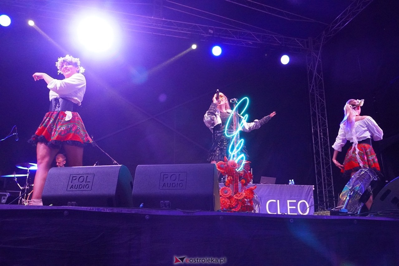 Jarmarki Czerwińskie 2024: koncert CLEO [11.08.2024] - zdjęcie #116 - eOstroleka.pl