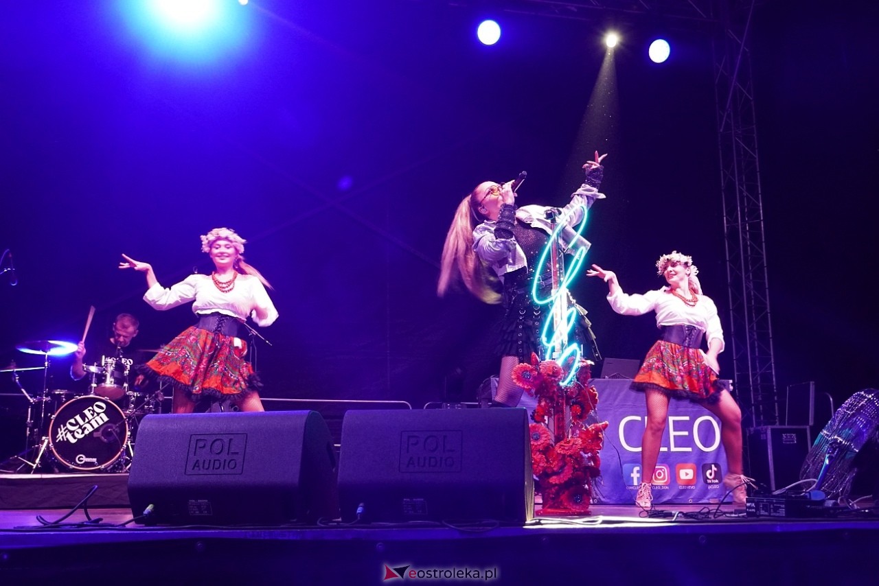 Jarmarki Czerwińskie 2024: koncert CLEO [11.08.2024] - zdjęcie #112 - eOstroleka.pl