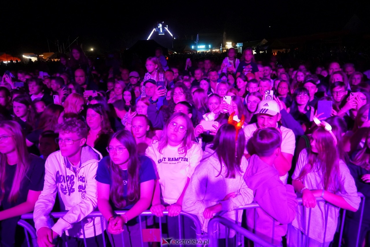 Jarmarki Czerwińskie 2024: koncert CLEO [11.08.2024] - zdjęcie #108 - eOstroleka.pl