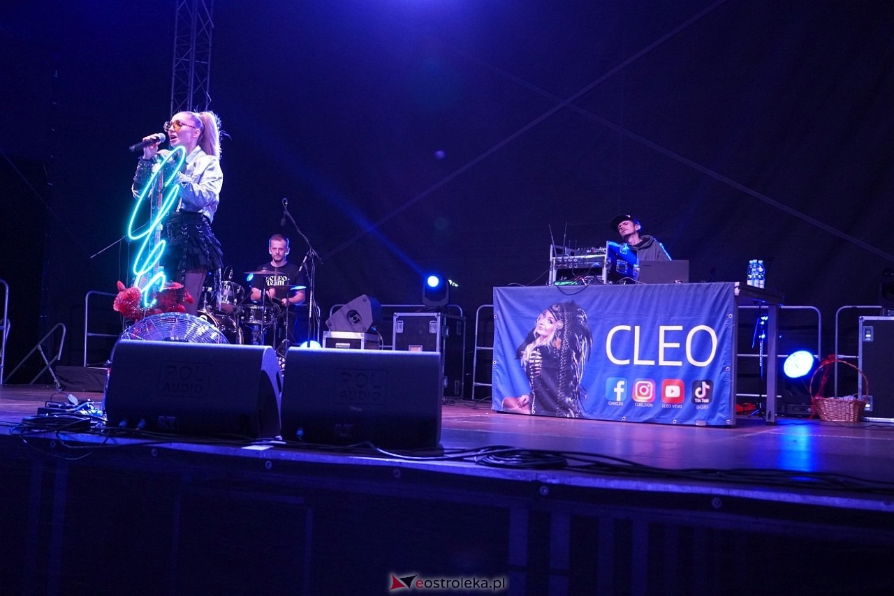 Jarmarki Czerwińskie 2024: koncert CLEO [11.08.2024] - zdjęcie #75 - eOstroleka.pl