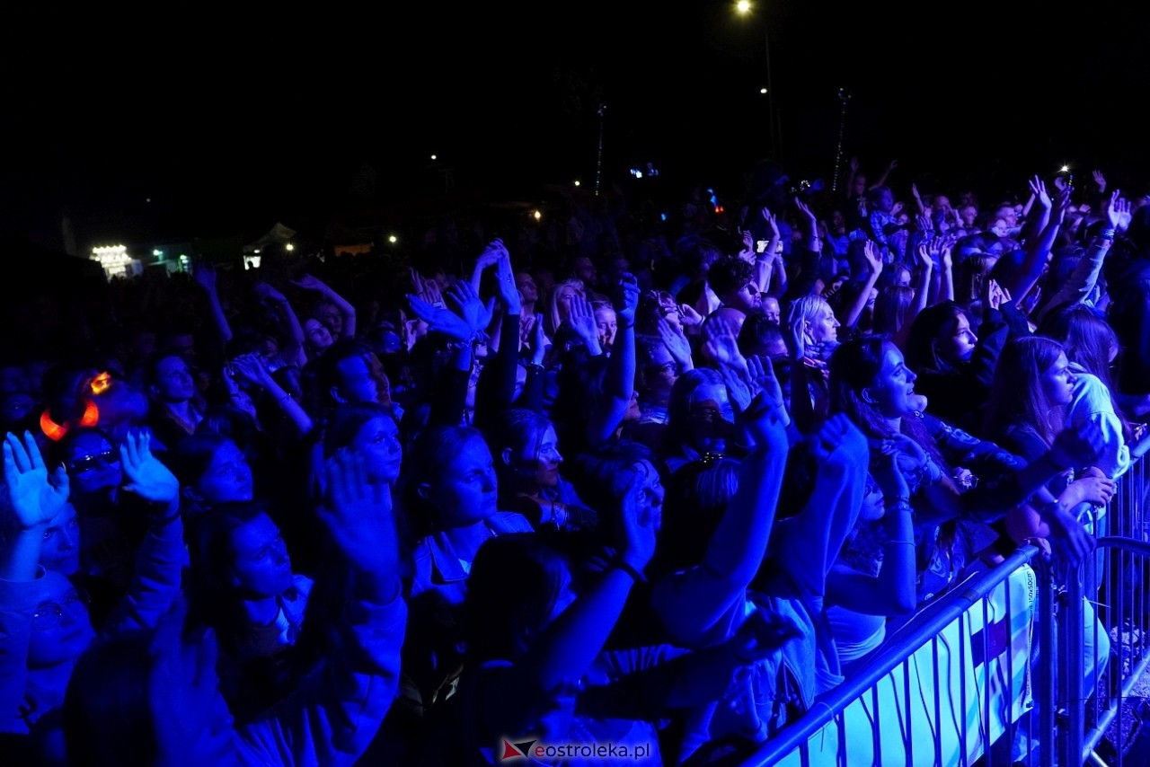 Jarmarki Czerwińskie 2024: koncert CLEO [11.08.2024] - zdjęcie #69 - eOstroleka.pl
