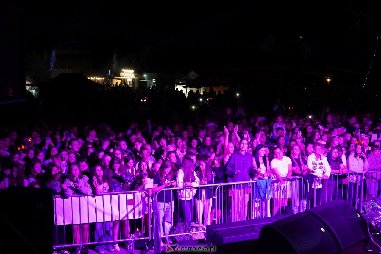 Jarmarki Czerwińskie 2024: koncert CLEO [11.08.2024] - zdjęcie #60 - eOstroleka.pl