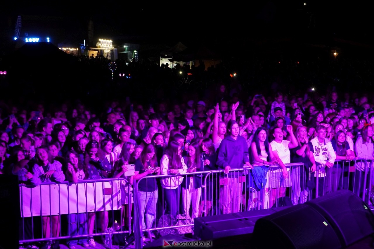 Jarmarki Czerwińskie 2024: koncert CLEO [11.08.2024] - zdjęcie #59 - eOstroleka.pl