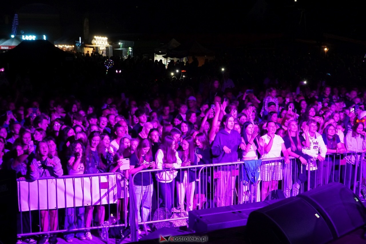 Jarmarki Czerwińskie 2024: koncert CLEO [11.08.2024] - zdjęcie #58 - eOstroleka.pl