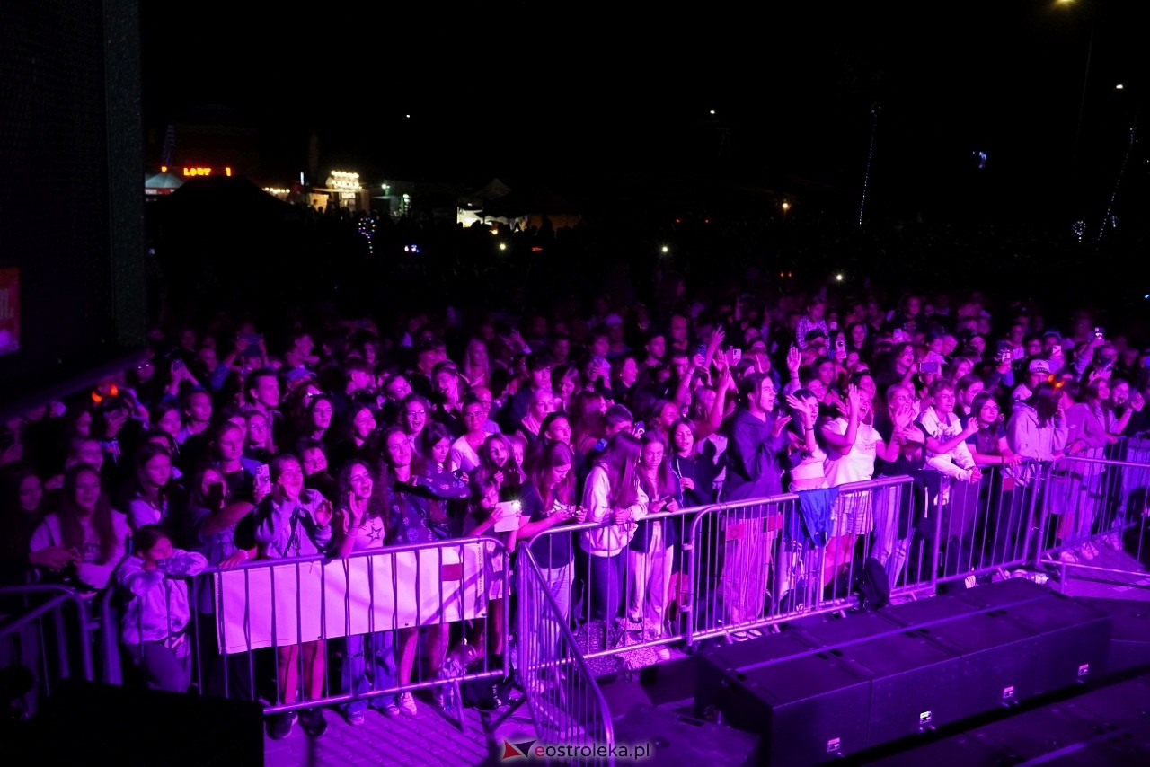 Jarmarki Czerwińskie 2024: koncert CLEO [11.08.2024] - zdjęcie #57 - eOstroleka.pl