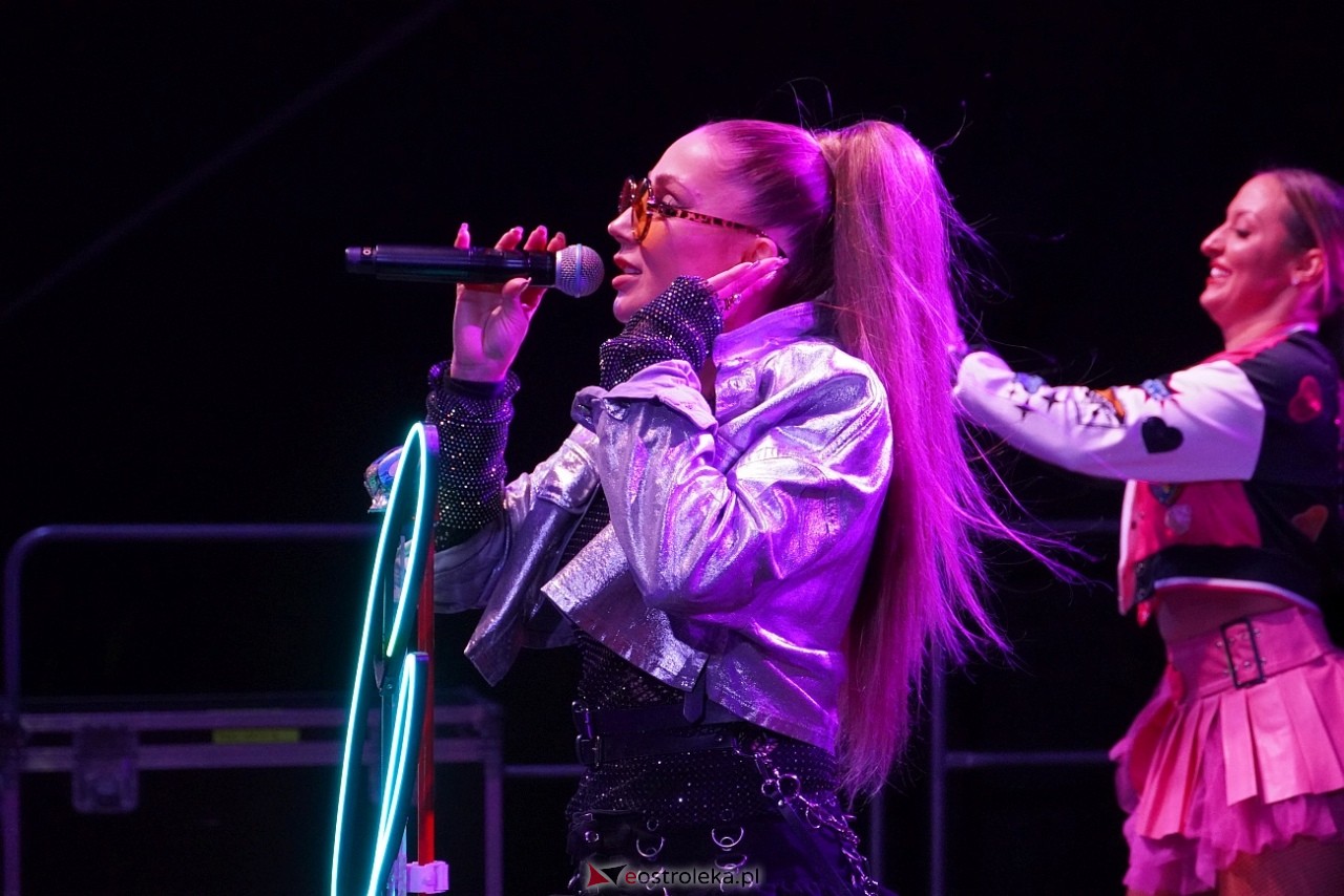 Jarmarki Czerwińskie 2024: koncert CLEO [11.08.2024] - zdjęcie #35 - eOstroleka.pl