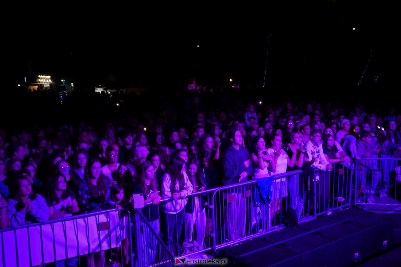Jarmarki Czerwińskie 2024: koncert CLEO [11.08.2024] - zdjęcie #19 - eOstroleka.pl