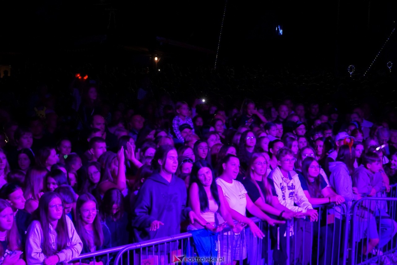 Jarmarki Czerwińskie 2024: koncert CLEO [11.08.2024] - zdjęcie #18 - eOstroleka.pl