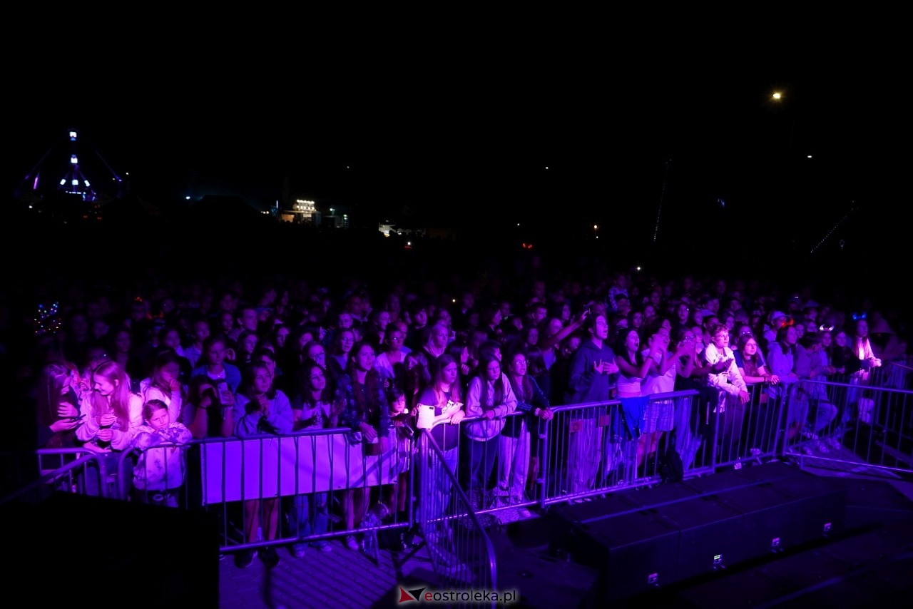 Jarmarki Czerwińskie 2024: koncert CLEO [11.08.2024] - zdjęcie #16 - eOstroleka.pl