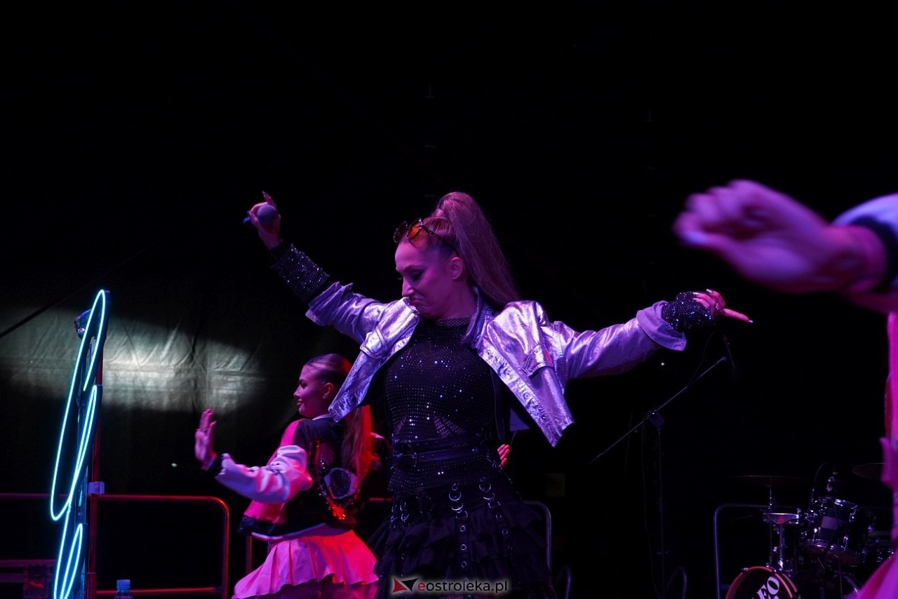 Jarmarki Czerwińskie 2024: koncert CLEO [11.08.2024] - zdjęcie #7 - eOstroleka.pl