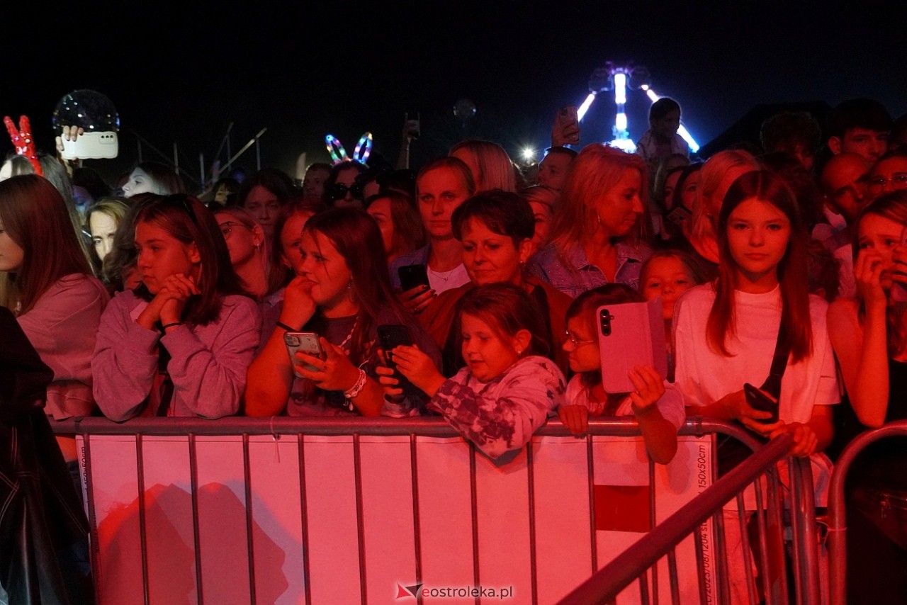 Jarmarki Czerwińskie 2024: koncert SKOLIM [11.08.2024] - zdjęcie #166 - eOstroleka.pl