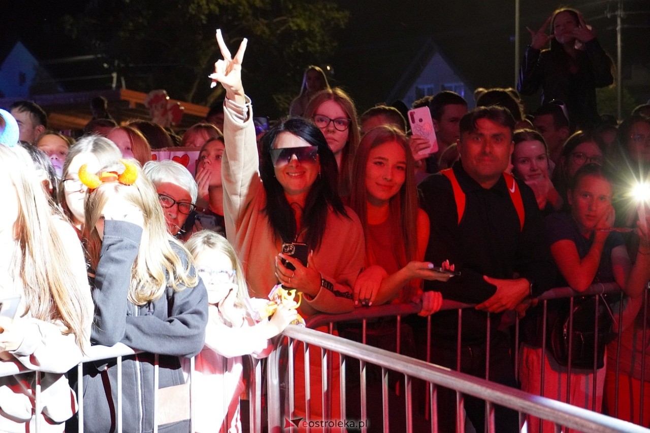 Jarmarki Czerwińskie 2024: koncert SKOLIM [11.08.2024] - zdjęcie #162 - eOstroleka.pl