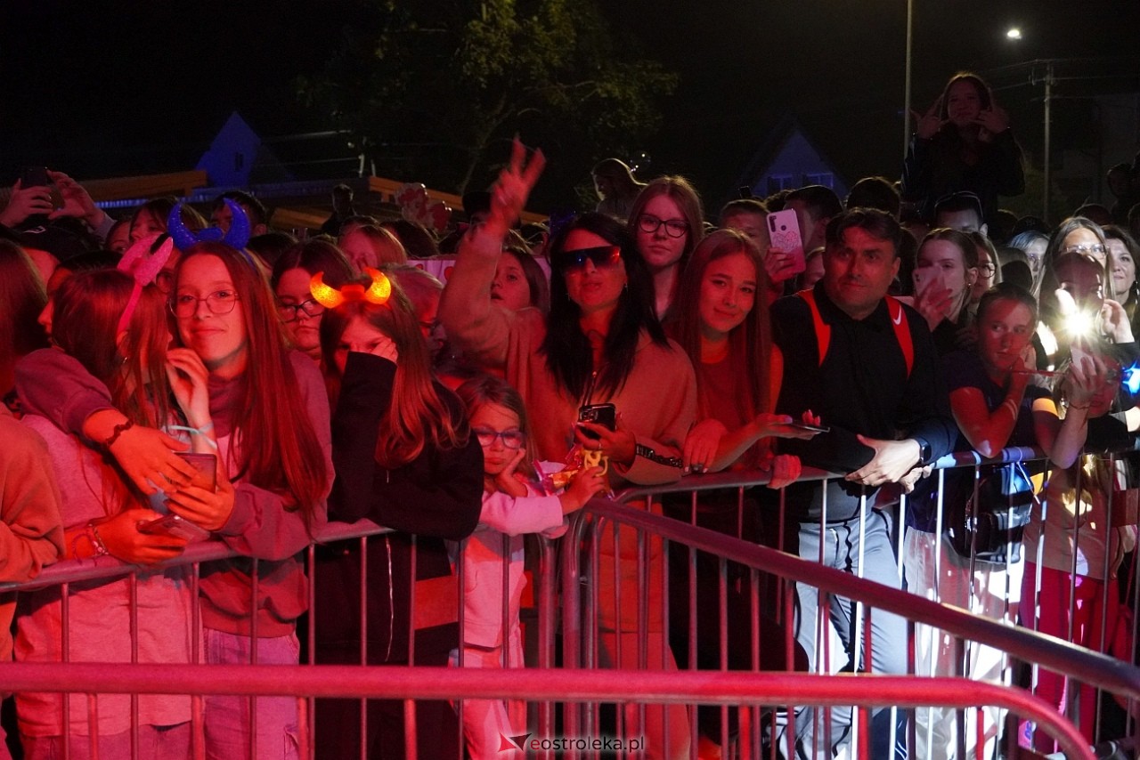 Jarmarki Czerwińskie 2024: koncert SKOLIM [11.08.2024] - zdjęcie #161 - eOstroleka.pl