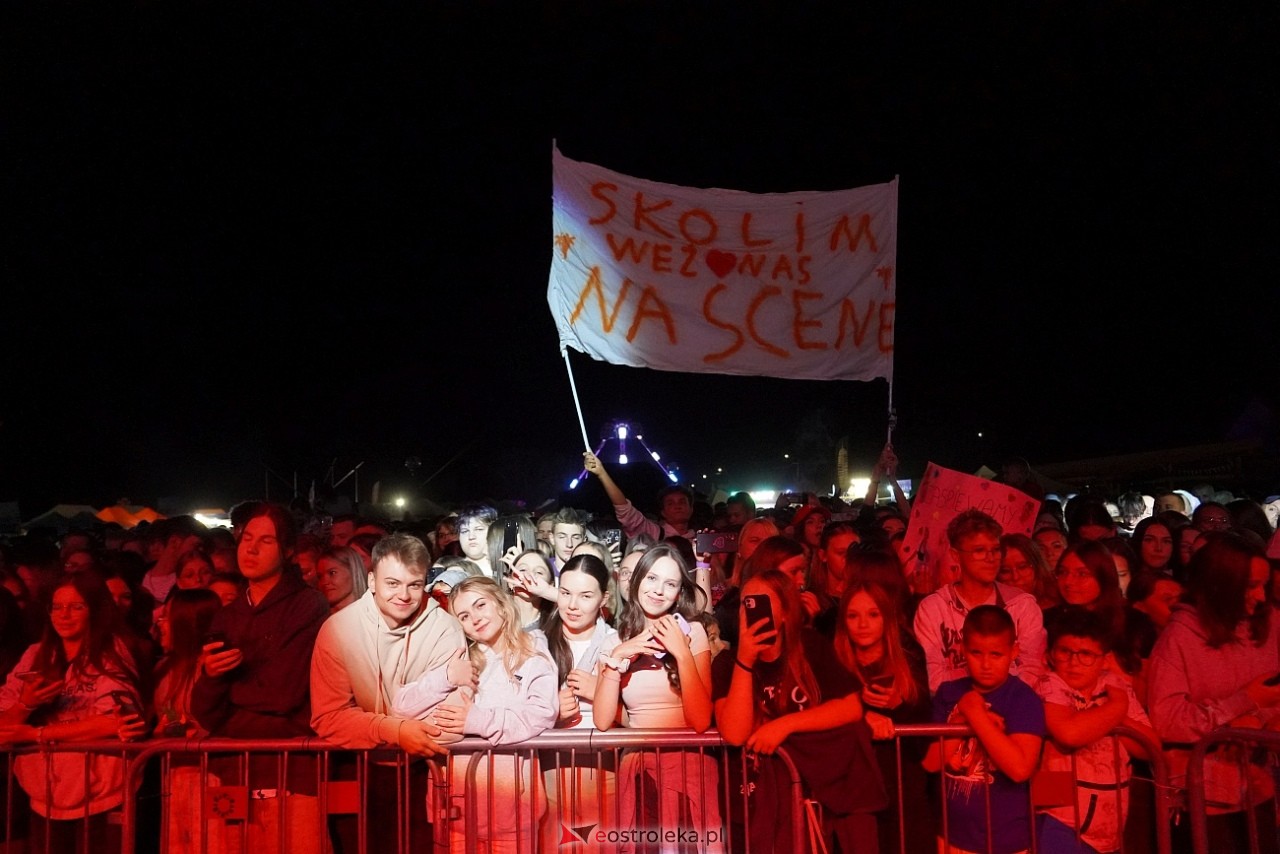 Jarmarki Czerwińskie 2024: koncert SKOLIM [11.08.2024] - zdjęcie #160 - eOstroleka.pl