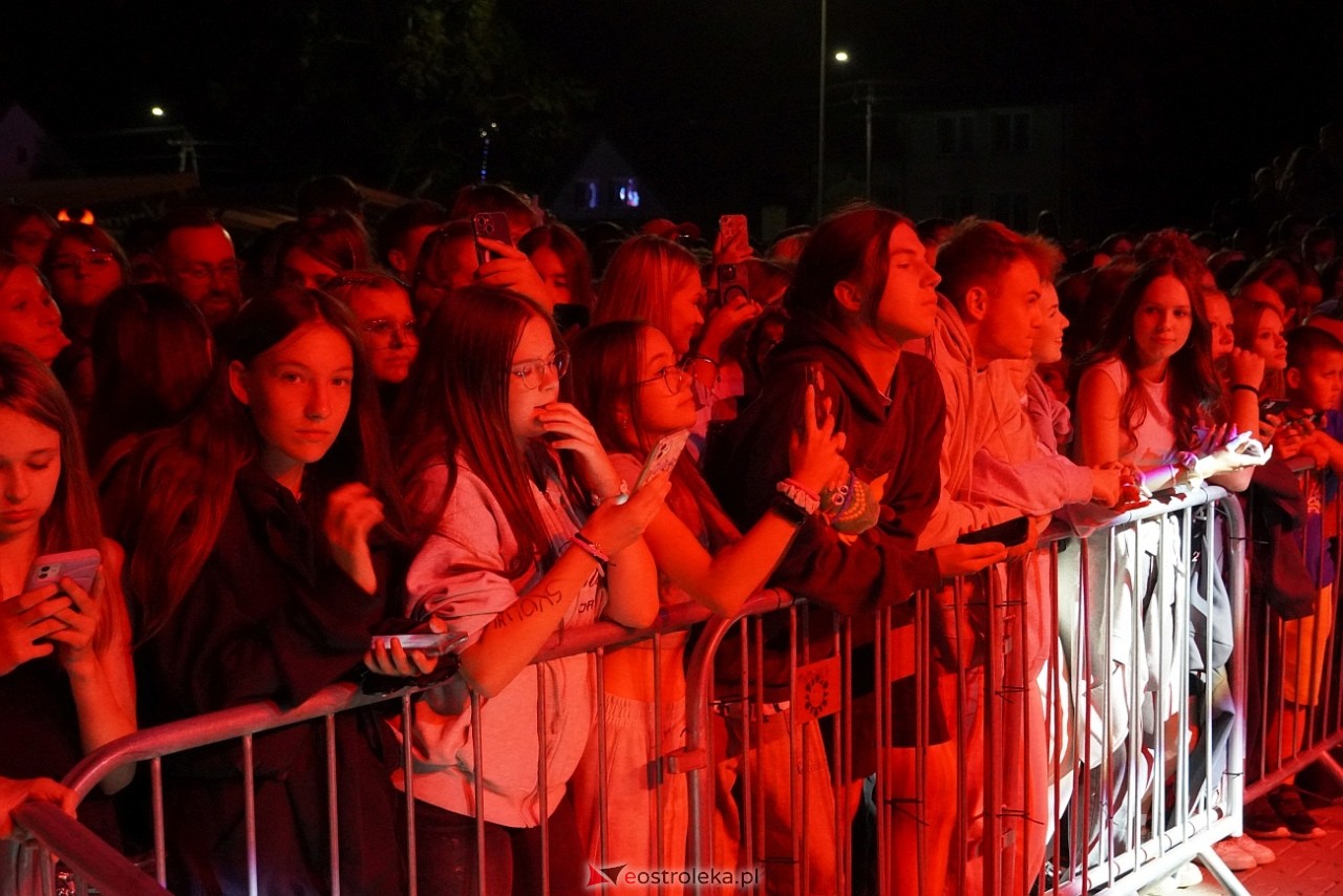 Jarmarki Czerwińskie 2024: koncert SKOLIM [11.08.2024] - zdjęcie #154 - eOstroleka.pl
