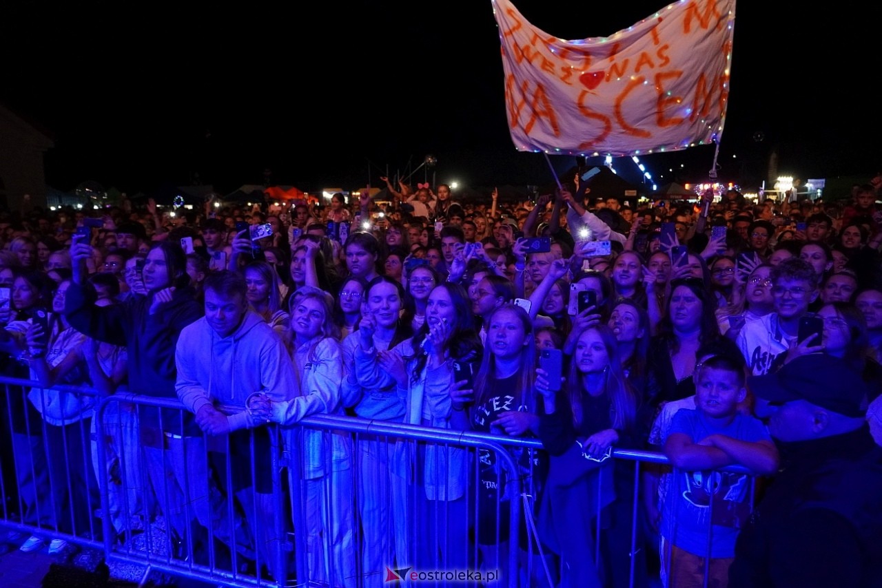 Jarmarki Czerwińskie 2024: koncert SKOLIM [11.08.2024] - zdjęcie #122 - eOstroleka.pl
