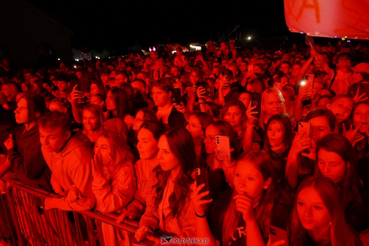 Jarmarki Czerwińskie 2024: koncert SKOLIM [11.08.2024] - zdjęcie #103 - eOstroleka.pl