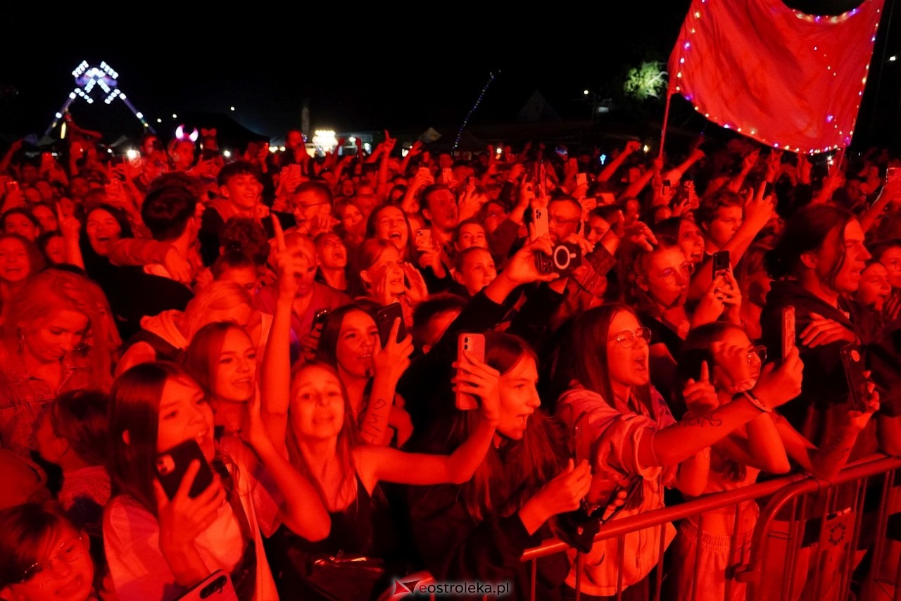Jarmarki Czerwińskie 2024: koncert SKOLIM [11.08.2024] - zdjęcie #96 - eOstroleka.pl