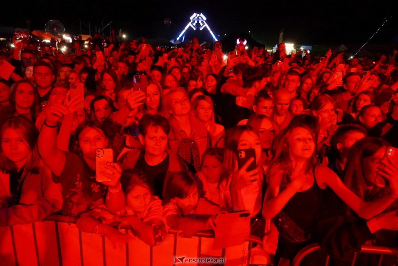 Jarmarki Czerwińskie 2024: koncert SKOLIM [11.08.2024] - zdjęcie #94 - eOstroleka.pl