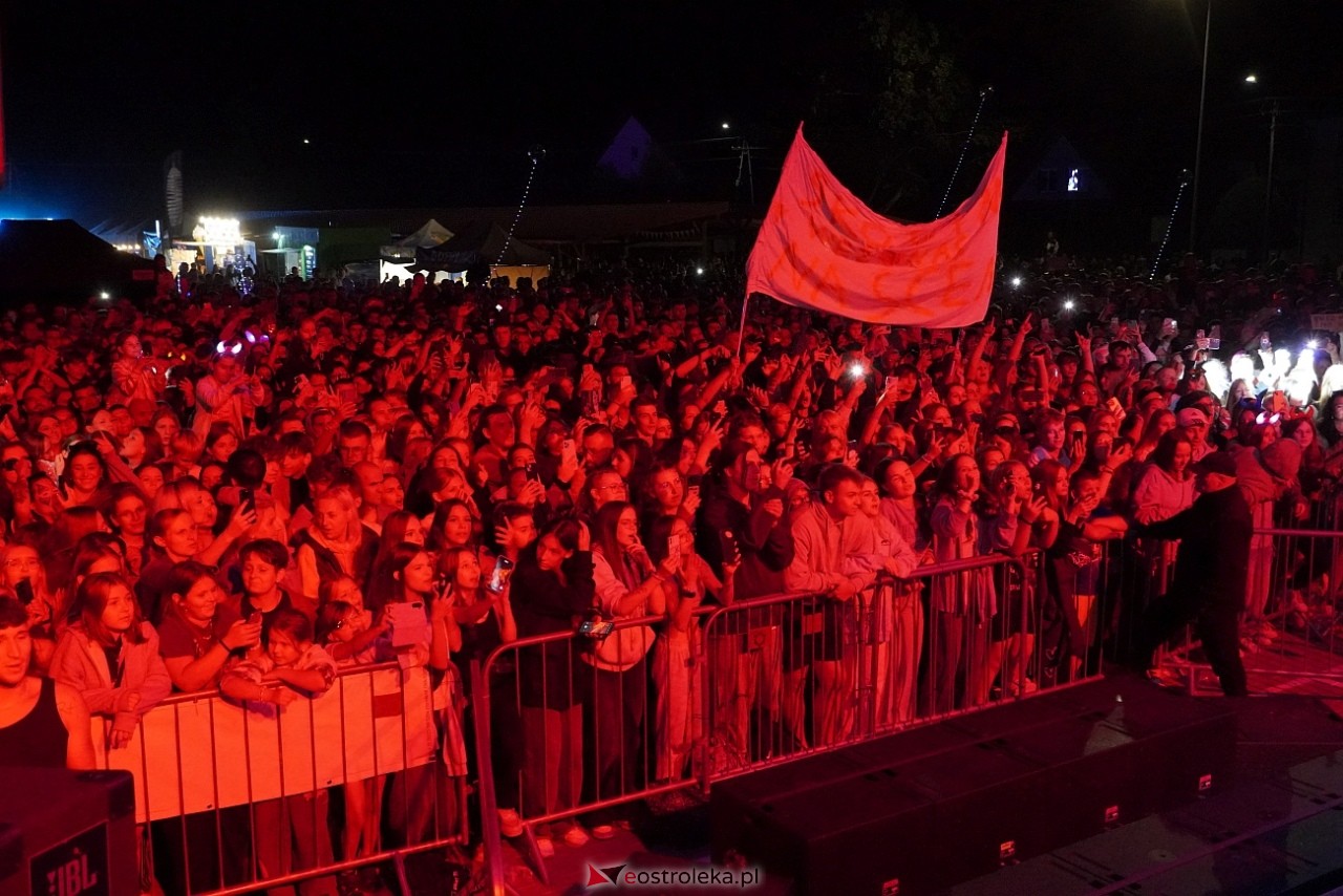 Jarmarki Czerwińskie 2024: koncert SKOLIM [11.08.2024] - zdjęcie #91 - eOstroleka.pl