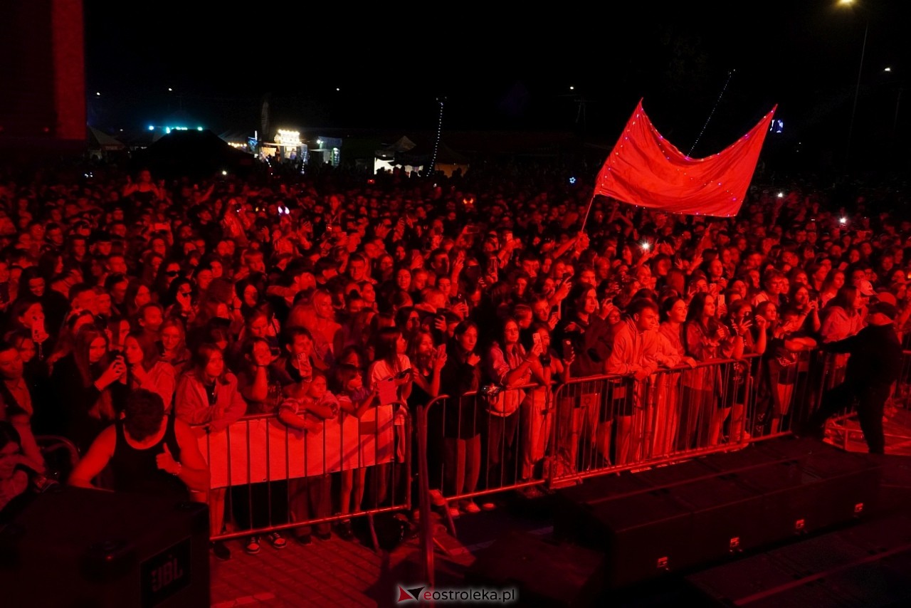 Jarmarki Czerwińskie 2024: koncert SKOLIM [11.08.2024] - zdjęcie #89 - eOstroleka.pl